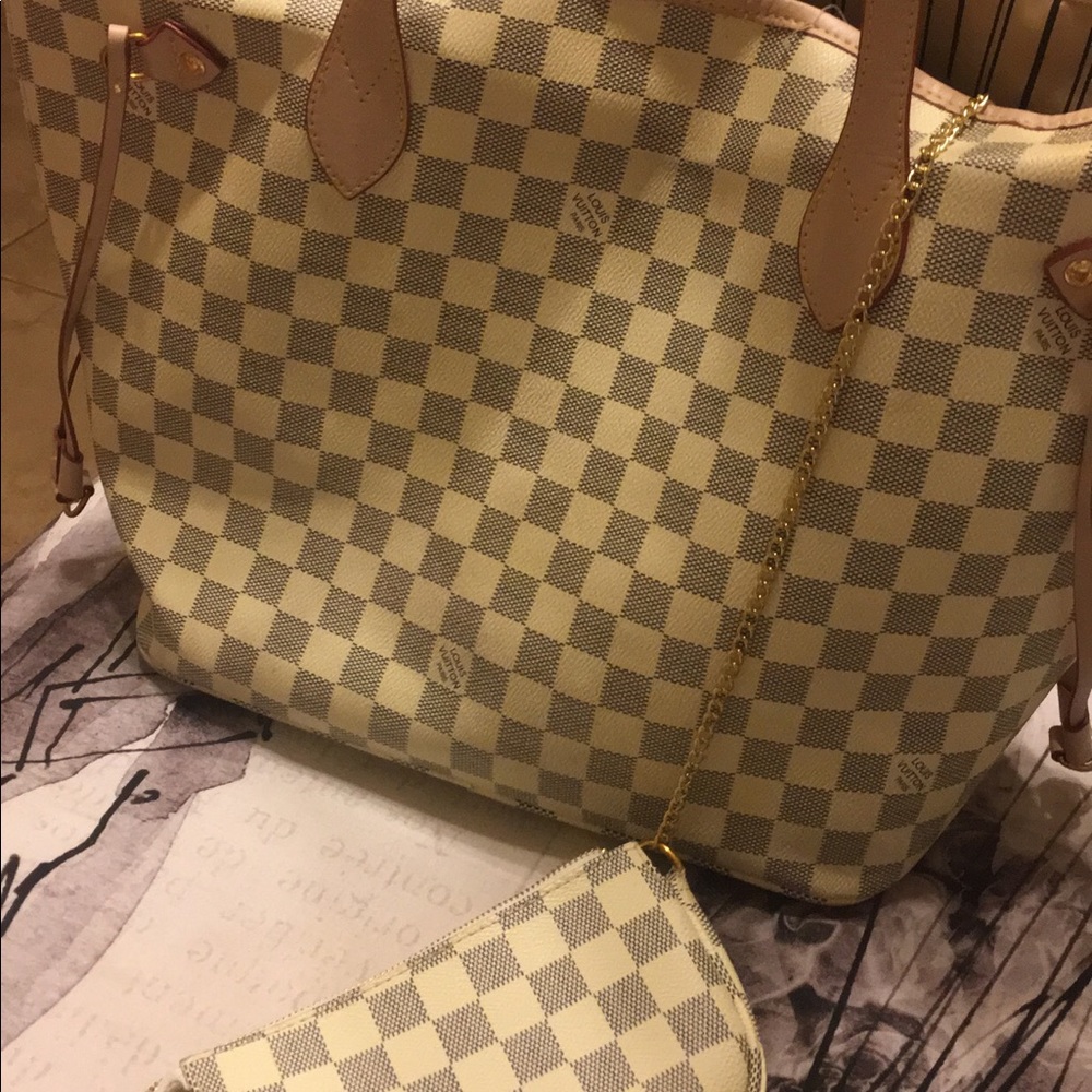 Handbag - Picture 3 of 4